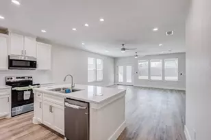 1625 Avenue D, Grand Prairie, TX 75051 - Photo 9