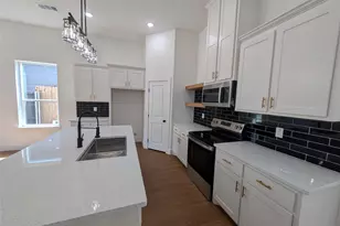 1890 Johnson St, Greenville, TX 75401 - Photo 7