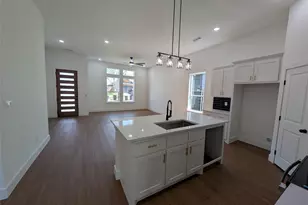 1890 Johnson St, Greenville, TX 75401 - Photo 5