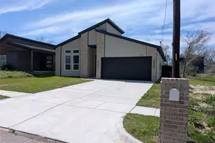 1890 Johnson St, Greenville, TX 75401 - Photo 1