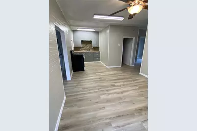 105 S 3rd Street, Sanger, TX 76266 - Photo 3