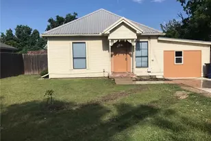 105 S 3rd St, Sanger, TX 76266 - Photo 1