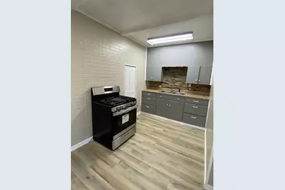 105 S 3rd Street, Sanger, TX 76266 - Photo 5