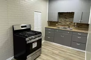 105 S 3rd St, Sanger, TX 76266 - Photo 5