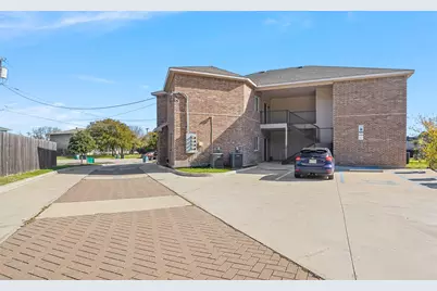 609 Meadow View Court #201, Denton, TX 76207 - Photo 13