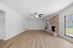 3613 Harber Dr, Bedford, TX 76021 - Photo 13