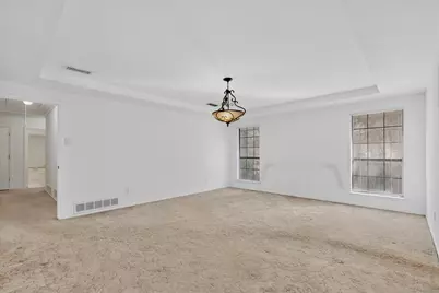 266 N Creekwood Drive, Lancaster, TX 75146 - Photo 29