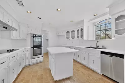 266 N Creekwood Drive, Lancaster, TX 75146 - Photo 3