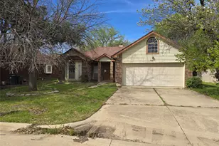 921 Meadowdale Rd, Arlington, TX 76017 - Photo 1