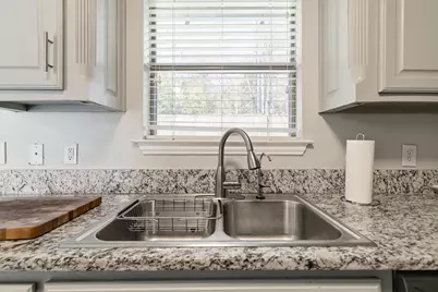 1103 Vintage Avenue, Gainesville, TX 76240 - Photo 11