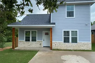 422 W Coffin St, Denison, TX 75020 - Photo 1