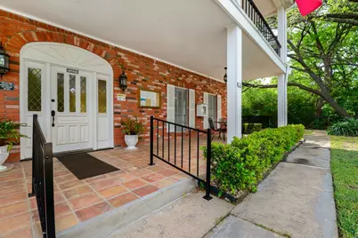933 Roaring Springs Road, Fort Worth, TX 76114 - Photo 25