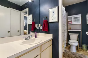 933 Roaring Springs Rd, Fort Worth, TX 76114 - Photo 17