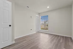 1002 Bridlewood Dr, Garland, TX 75040 - Photo 11