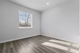 1002 Bridlewood Dr, Garland, TX 75040 - Photo 9