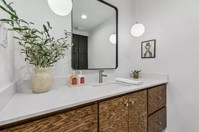 1419 S Montreal Avenue, Dallas, TX 75208 - Photo 23