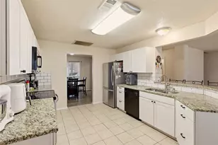 201 Jacob Dr, Glenn Heights, TX 75154 - Photo 11