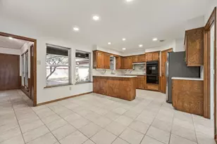 6943 Mill Falls Dr, Dallas, TX 75248 - Photo 7