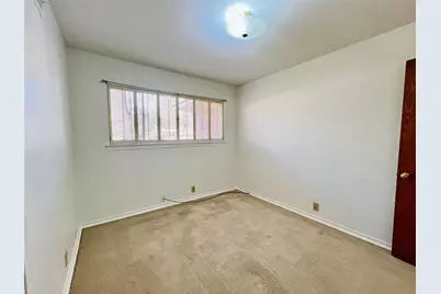 8715 Labron Avenue, Dallas, TX 75209 - Photo 23