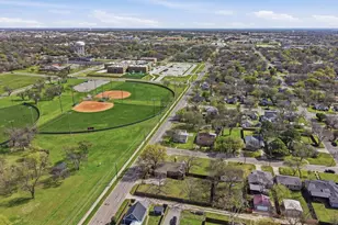 1824 N Binkley St, Sherman, TX 75092 - Photo 33