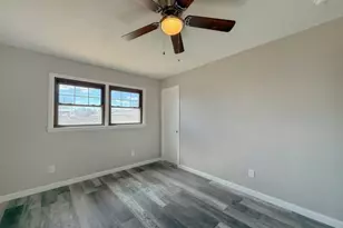 505 17th St, Seagraves, TX 79359 - Photo 15