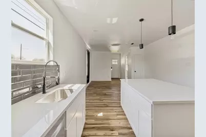 2801 Twyman Avenue, Dallas, TX 75215 - Photo 9