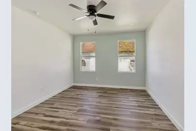 2801 Twyman Avenue, Dallas, TX 75215 - Photo 15