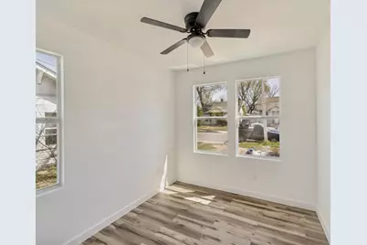 2801 Twyman Avenue, Dallas, TX 75215 - Photo 25