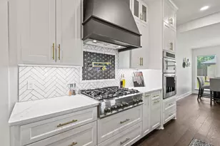 2214 Norwood St, Sherman, TX 75092 - Photo 9