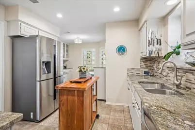 2726 Oak Trail, Carrollton, TX 75007 - Photo 11