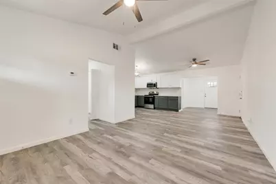 823 Cavalier Drive, Arlington, TX 76017 - Photo 9