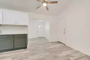 823 Cavalier Dr, Arlington, TX 76017 - Photo 7