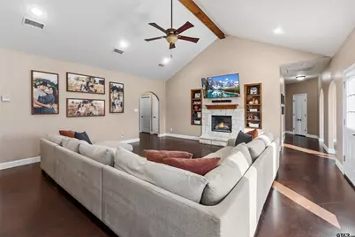 205 Vz County Road 4807, Ben Wheeler, TX 75754 - Photo 3