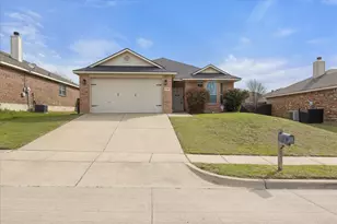 7105 Crenshaw Dr, Benbrook, TX 76126 - Photo 3