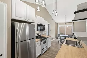 230 Teakwood Ln, Lewisville, TX 75067 - Photo 7