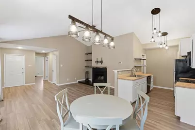 230 Teakwood Lane, Lewisville, TX 75067 - Photo 5