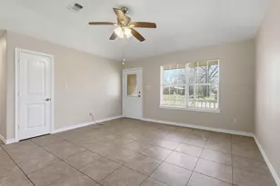 713 W Bond St, Denison, TX 75020 - Photo 11