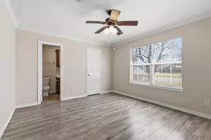 713 W Bond St, Denison, TX 75020 - Photo 17