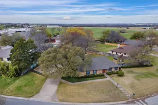 9 Quail Run St, Gainesville, TX 76240 - Photo 5
