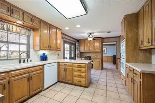 9 Quail Run St, Gainesville, TX 76240 - Photo 3