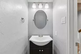 304 Lark Ln, Euless, TX 76039 - Photo 29