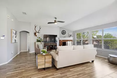 608 Lake Village Drive, McKinney, TX 75071 - Photo 5