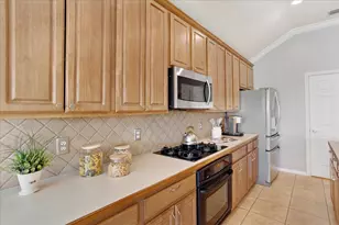 608 Lake Village Dr, McKinney, TX 75071 - Photo 15