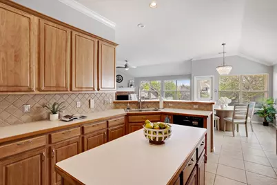 608 Lake Village Drive, McKinney, TX 75071 - Photo 17