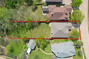 608 Lake Village Dr, McKinney, TX 75071 - Photo 3