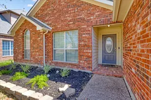 608 Lake Village Dr, McKinney, TX 75071 - Photo 7