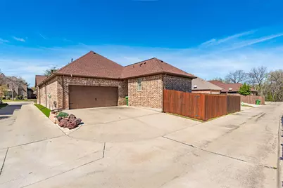 7420 Park Place Drive, North Richland Hills, TX 76182 - Photo 31