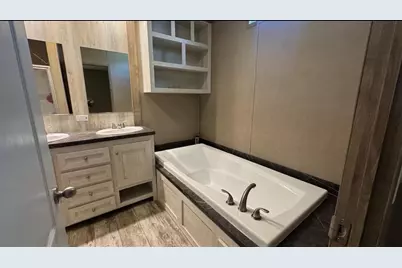 821 Quail Run, Seven Points, TX 75143 - Photo 15