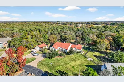 200 Cayuga Trail, Lake Kiowa, TX 76240 - Photo 3