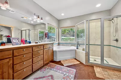 200 Cayuga Trail, Lake Kiowa, TX 76240 - Photo 33